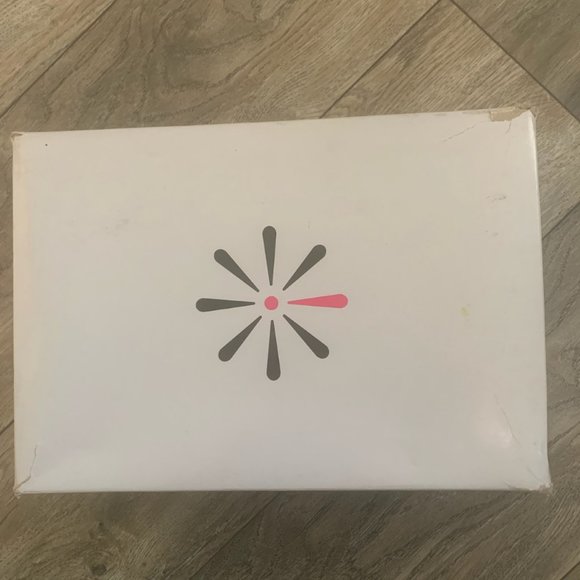 NWT ISAAC MIZRAHI LEATHER TAUPE SKYLER SANDALS 7.5 - Picture 5 of 7